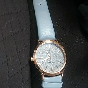 Womens leather strapYolako quartz watch